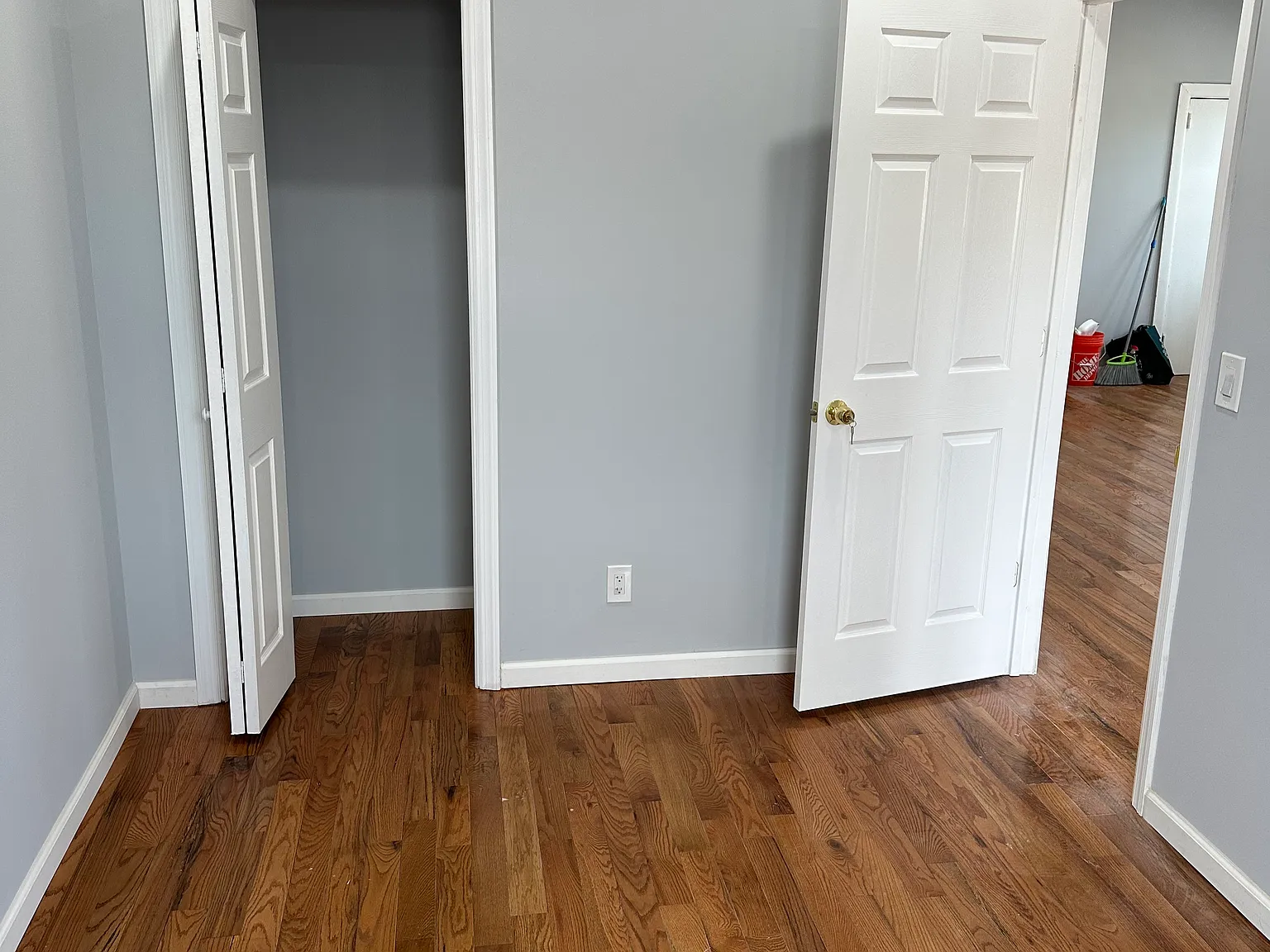3 bed, $2,050 — Photo 4