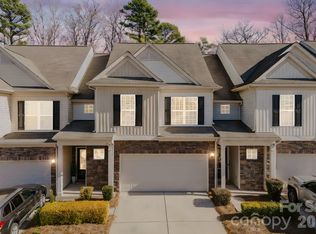 2215 Whitford Ln, Charlotte, NC 28210