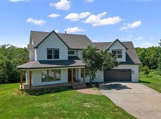 12004 E Ridgeview Rd, Kearney, MO 64060