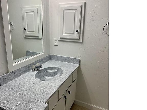 5th image of 2816 S Bartell Dr APT 38