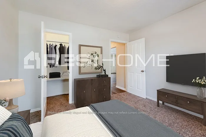 13710 Sableglen St — Photo 7