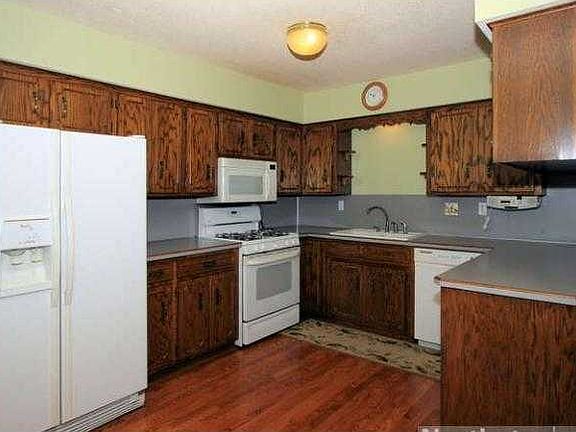 5th image of 506 Paul Ave S