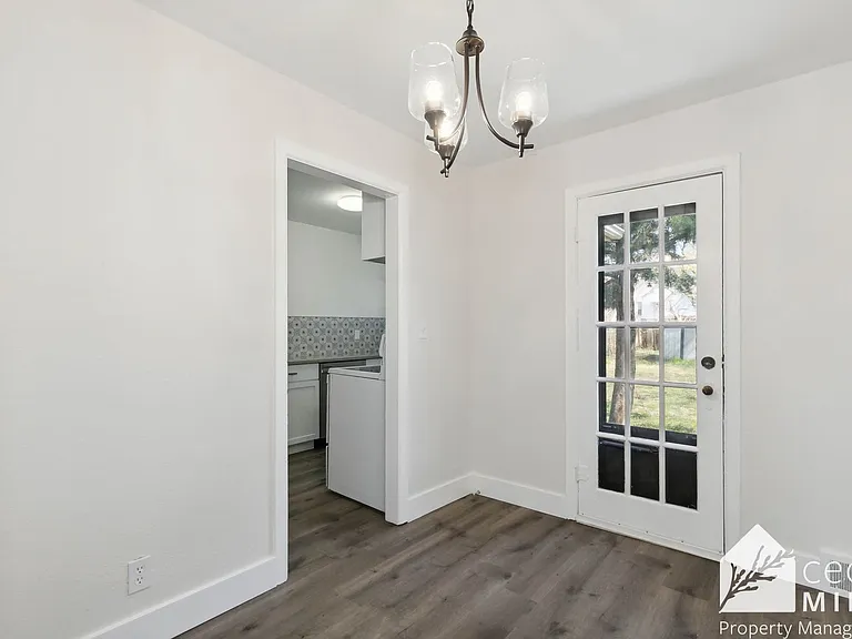 636 N Bluff Ave — Photo 4