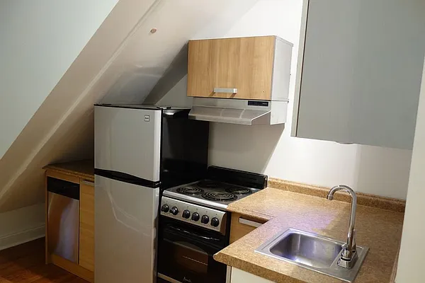 Rented by Aryeh Realty | media 12