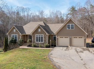 97 Saint Clair Ln, Boones Mill, VA 24065