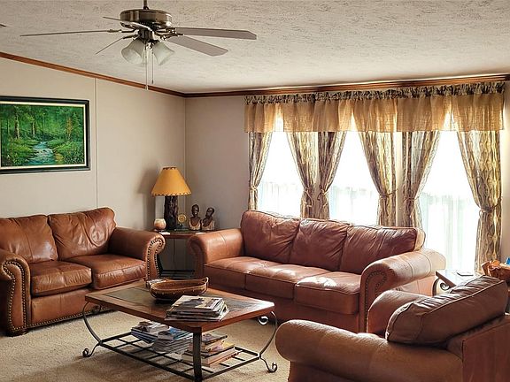 5th image of 1045 McElroy Ln