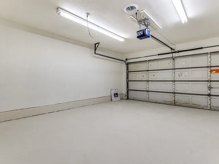 704 Turner Blvd — Photo 25
