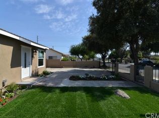 2233 Oak St, Santa Ana, CA 92707