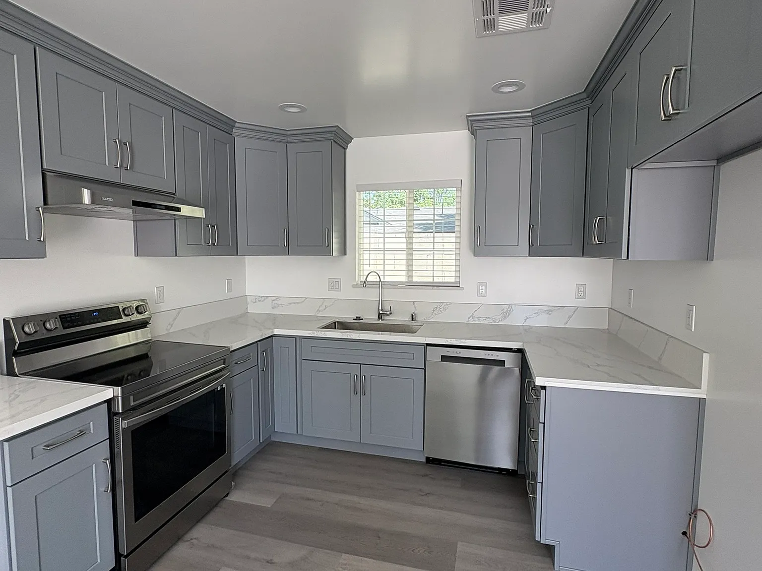 849 Diamond St — Photo 4