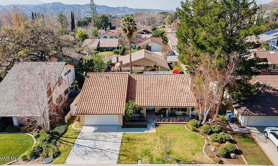 1st image of 3019 E Sierra Dr