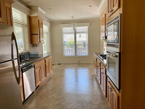 3rd image of 1225 Vienna Dr Spc 253