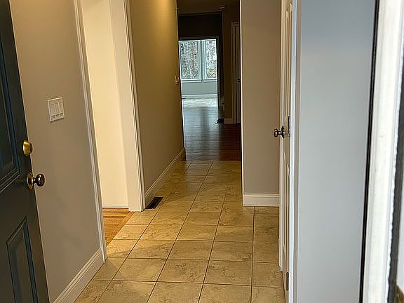 Foyer and entryway