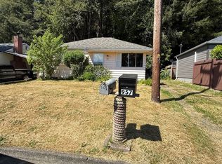 966 W 17th St, Coquille, OR 97423