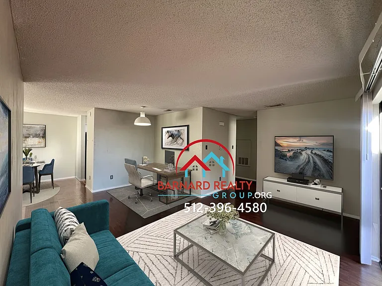 402 Fredericksburg St #16 — Photo 6