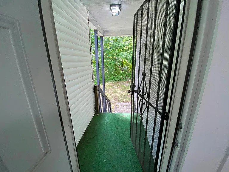 712 Roselle Ave #A — Photo 8