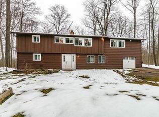 11265 Walnut Ridge Rd, Chesterland, OH 44026