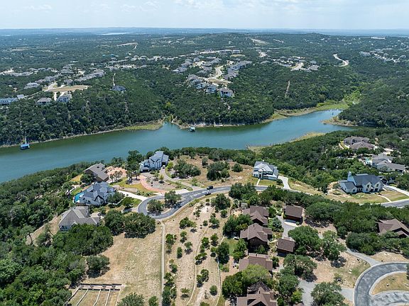 3rd image of 7220 Getaway Dr