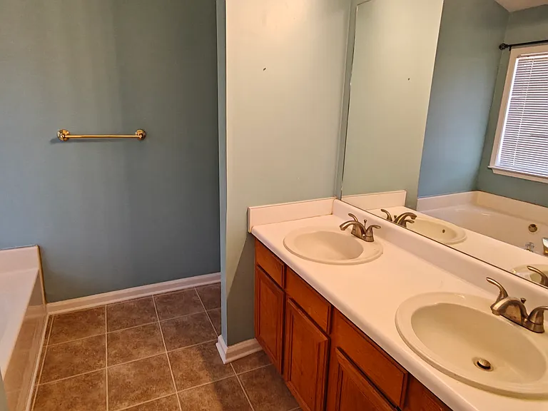 3714 Majestic Dr SW — Photo 11