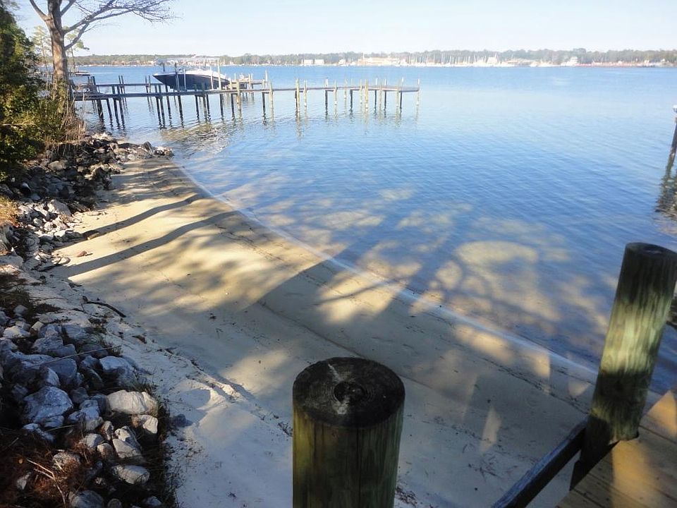 1st image of 1195 N Bayshore Dr