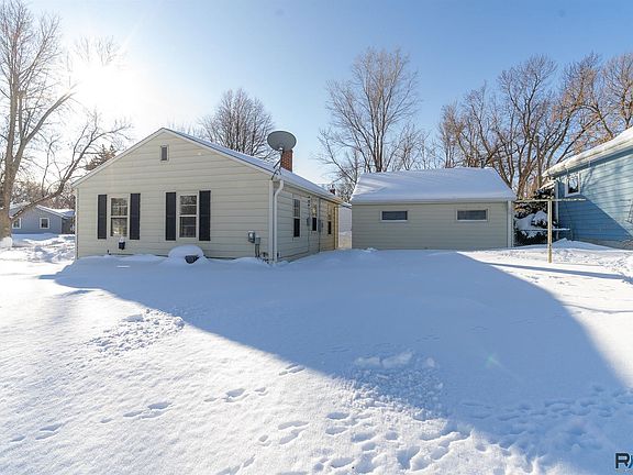 2nd image of 311 N Leaders Ave