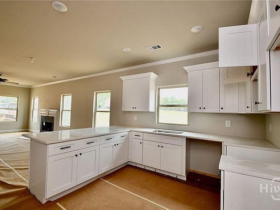 3rd image of 326 Andover Drive