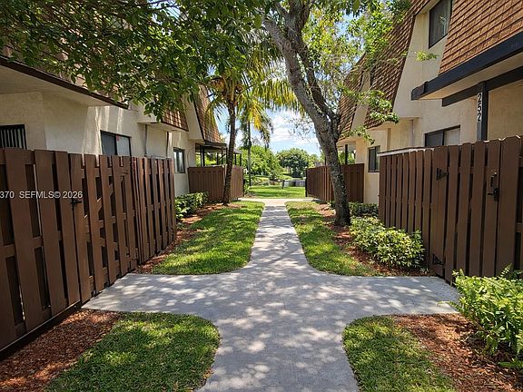 3rd image of 254 San Remo Blvd #254