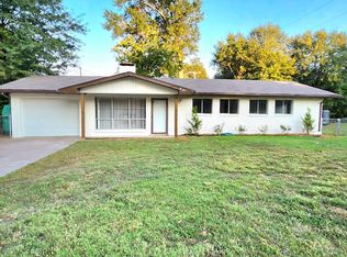 3506 Robinhood Ln, Texarkana, TX 75501