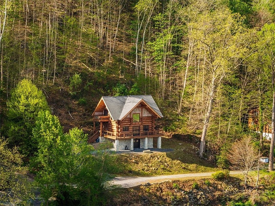 1st image of 298 Riverwood Lane