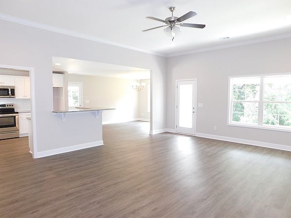 2nd image of 1940 Lee Road 2087