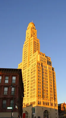 Rented by Compass | media 40