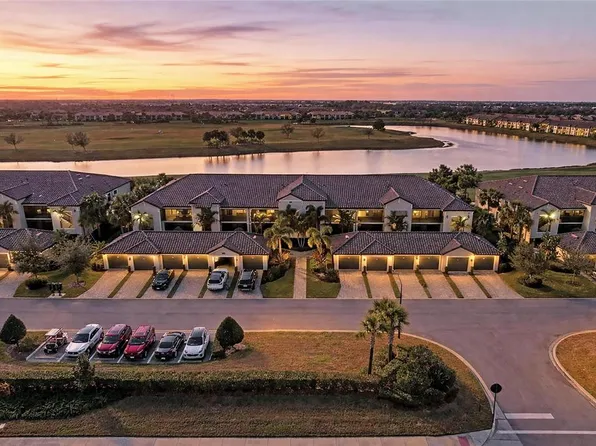 5684 Palmer Cir #204, Bradenton, FL 34211