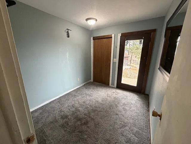 1087 Woodbridge Dr — Photo 17