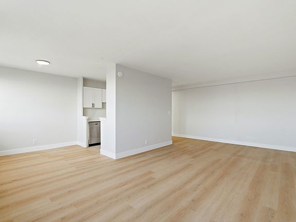 4th image of 1225 Kennedy Blvd APT 9D