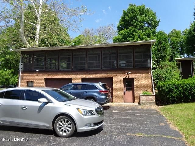 2nd image of 1300 Bell Rd
