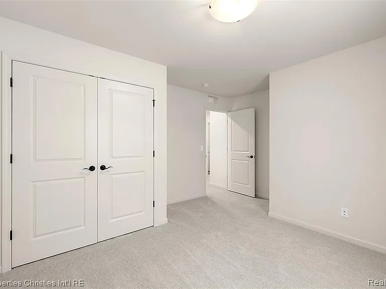2436 Parkshore Dr — Photo 38