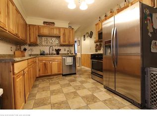8 Sylvan Ave, Lewiston, ME 04240