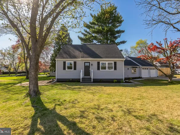 1211 Sylvan Dr, Haddon Heights, NJ 08035