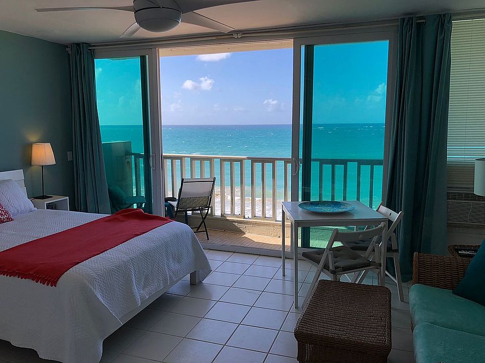 Ocean View Room - Balcony 