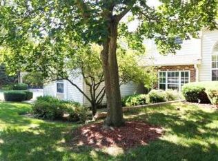 635 Ascot Ln, Streamwood, IL 60107