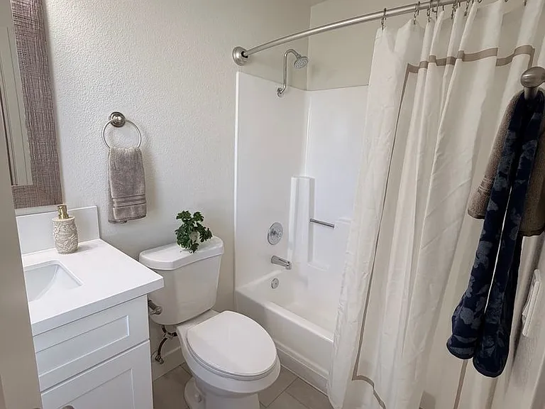 Montebello Villas — Photo 41