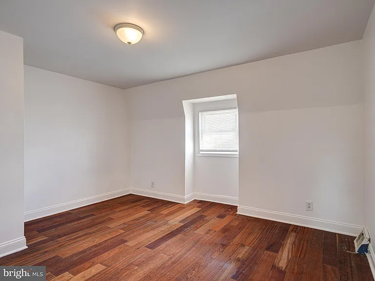 2166 N 7th St — Photo 24