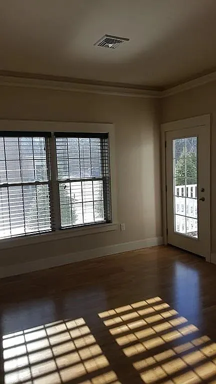 1 bed, 900 sqft, $2,500 — Photo 2