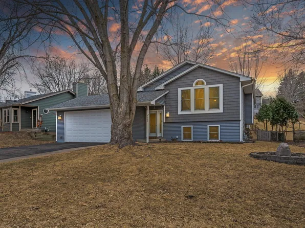 6684 Amherst Ln, Eden Prairie, MN 55346