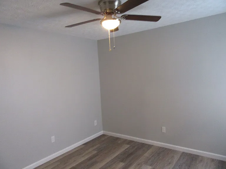 1345 Capri Dr — Photo 15