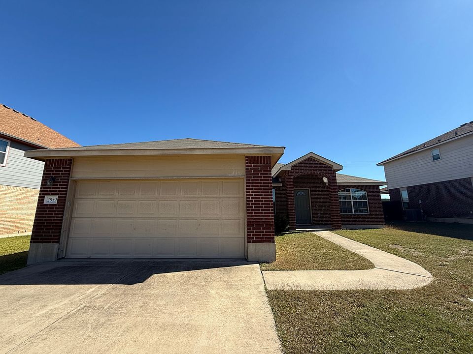 1st image of 2539 Red Fern Dr