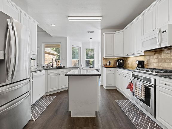 3rd image of 2656 Britany Cir