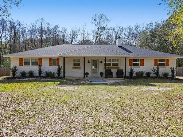 3724 Dowlwood Rd, Moss Point, MS 39562