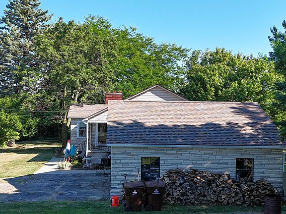 2nd image of 3121 S Shepherd Rd
