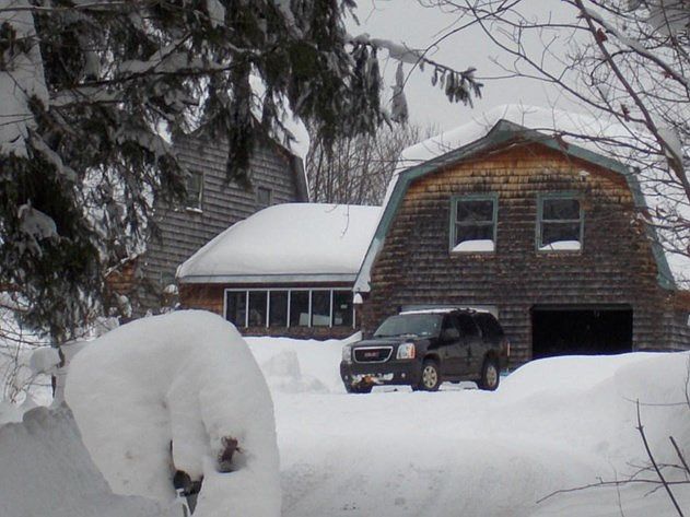 2nd image of 134 Falls Rd
