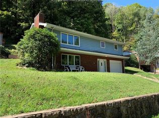 215 Red Bud Ter, Belle, WV 25015